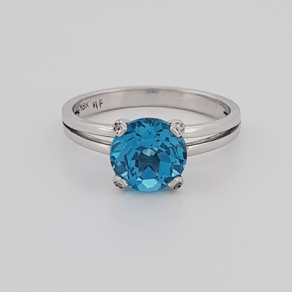 Sortija Topacio Swiss Blue y Diamantes